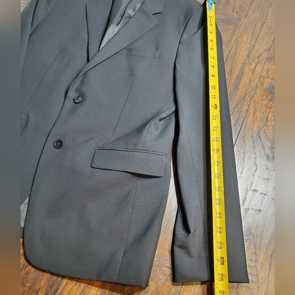 Theory men’s 40R black suit coat - Picture 2 of 11